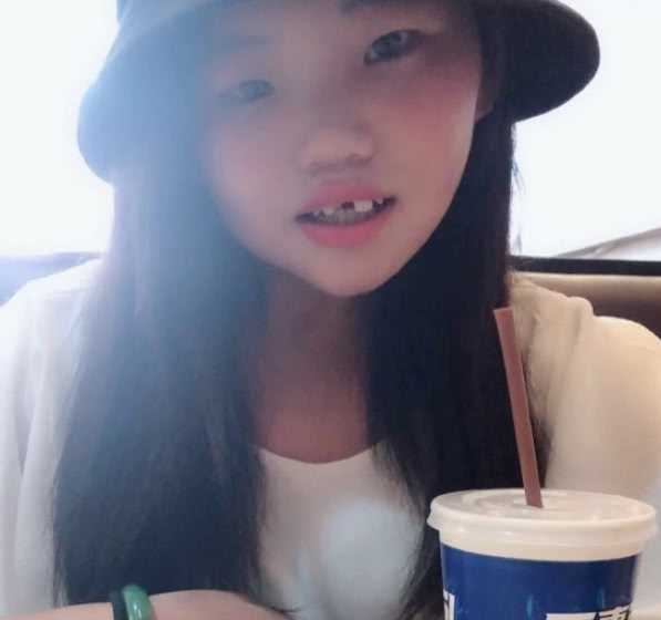 快手网红继嘟嘟姐后嘟嘟妹红爆网络网友我也想要她的腿