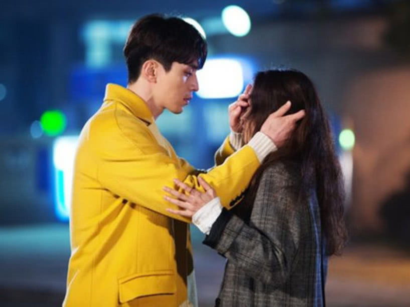 最怕听懂一首歌光年之外这首歌背后的故事你知道吗