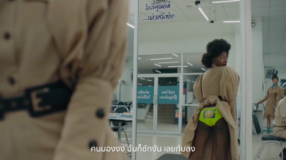这支《死都要买》的泰国广告，真的很尴尬！