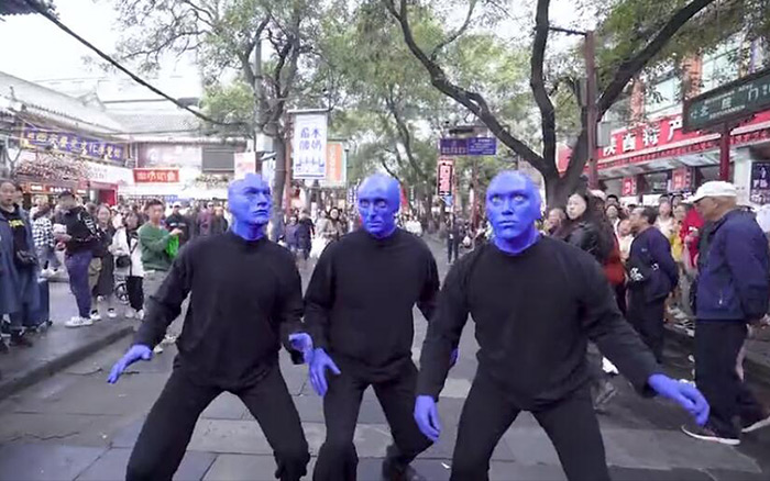 《蓝人秀》中国巡演西安站：蓝以描述，一见钟情